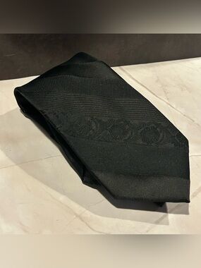 Brittania Men's Black Jacquard Pattern Dress 56.5” Tie